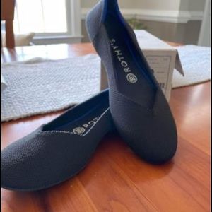 Rothy’s black round toe, size 7.5